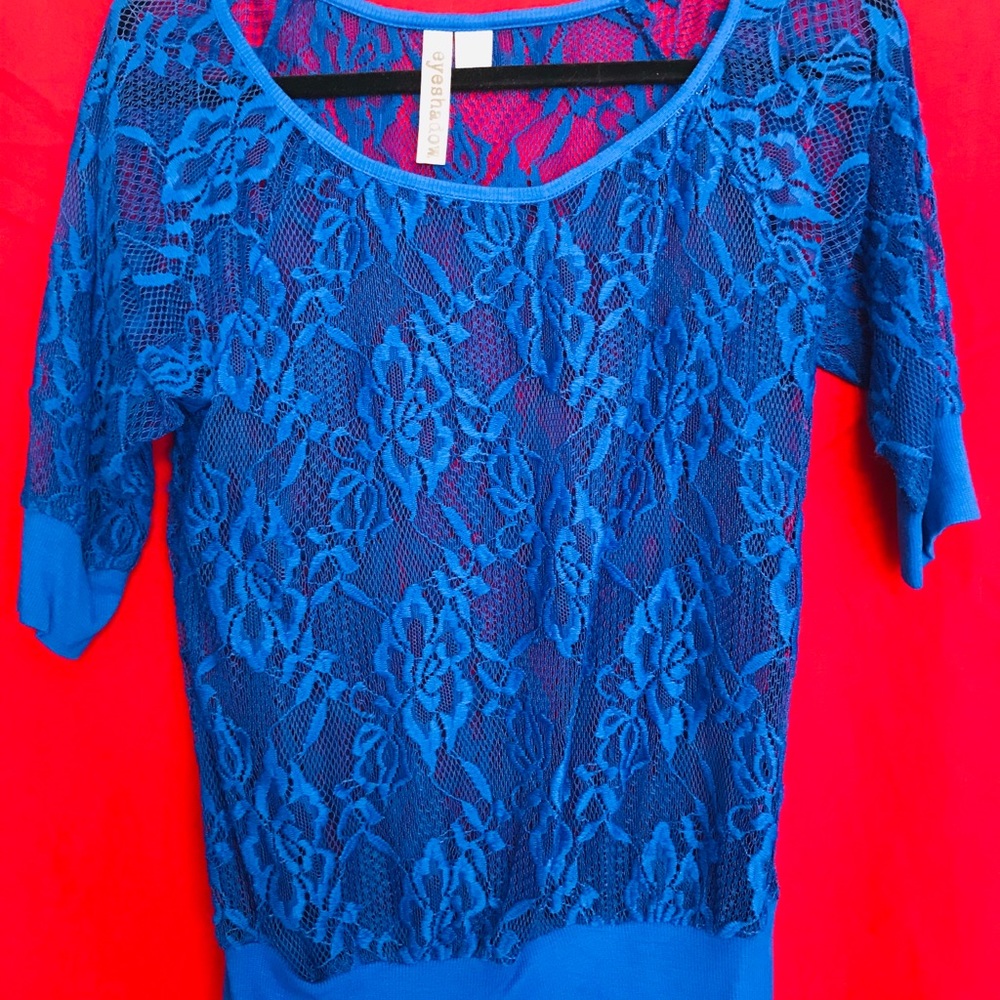 Lace style blouse